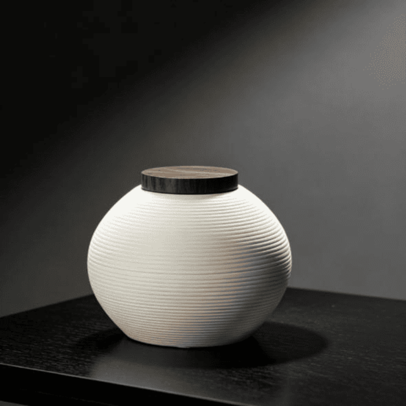 Round Wavy Ceramic Pet Urn（white）